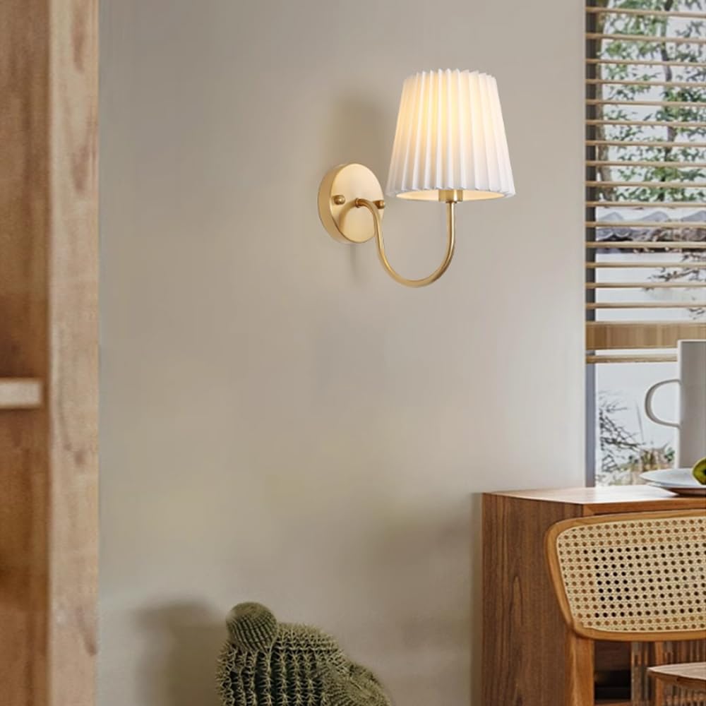 Aplique de Pared de Tela Plisada, lámpara Industrial Retro, candelabro de Metal con Acabado Dorado, portalámparas E14, lámparas de diseño de Mediados de Siglo para mesita de Noche