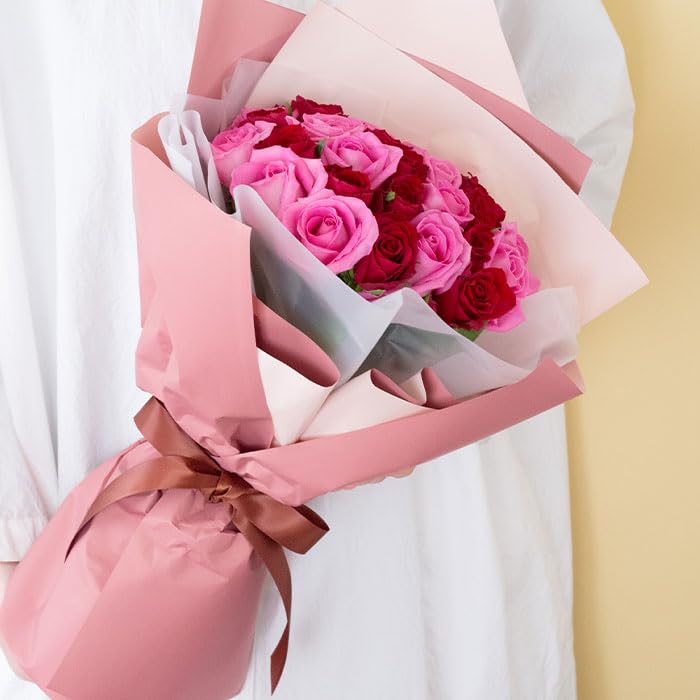 Amazon｜フラワーキッチン バラ30本の花束 【赤ピンク：バイカラー