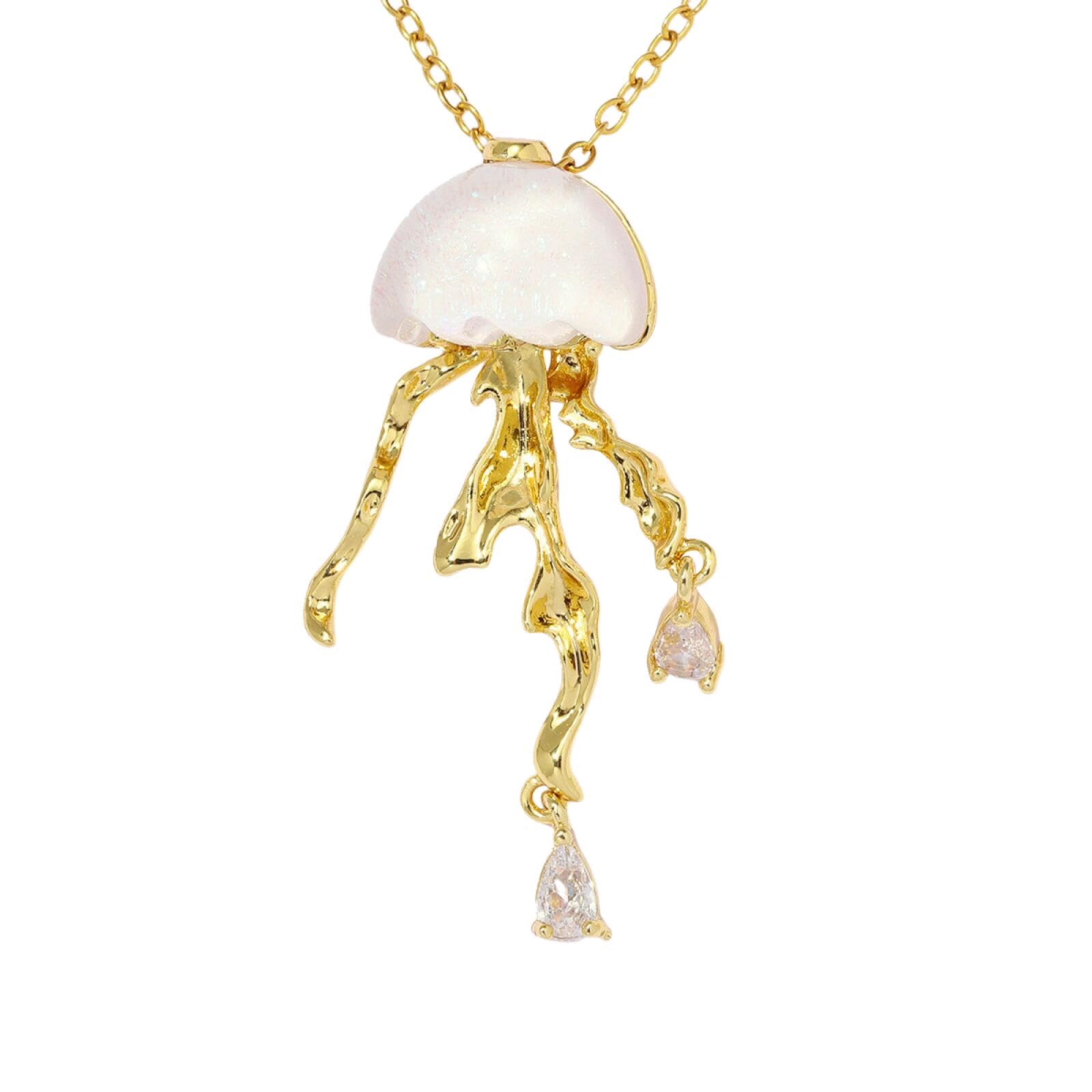 Cadeau bijoux pour elle avec ce collier méduse opale au style unique