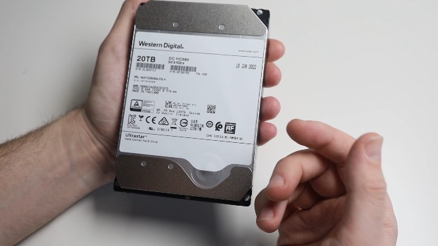 外付けハードディスク・ドライブ Western Digital 20TB DC HC560 HDD Western Digital Ultrastar DC HC560 20TB HDD Review | KitGuru