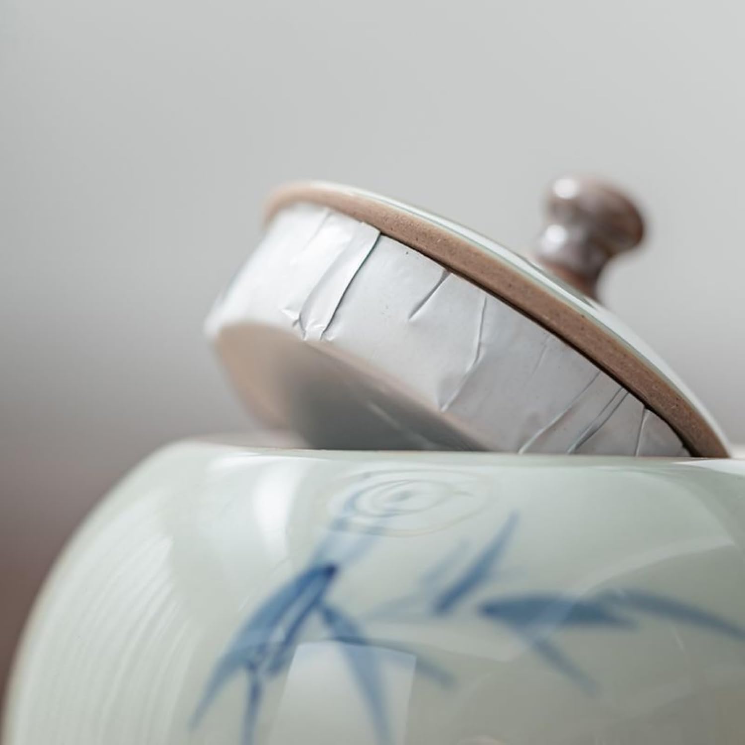 Hand-drawn Underglaze Color Ceramics Tea Canister, 190ml 6.5oz, Portable Handmade Sealed Jar