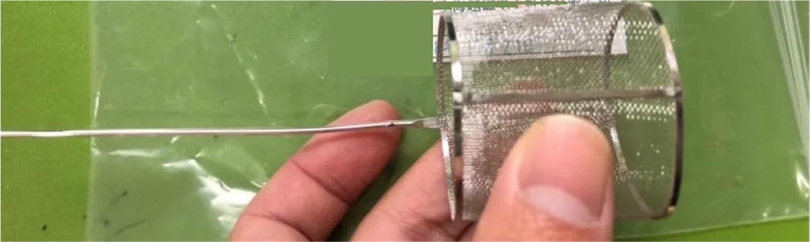 sujeniir Cylindrical Platinum mesh Electrode. The Diameter of Cylinder is 40mm, The Height is 40mm, and The Purity is 99.99%.