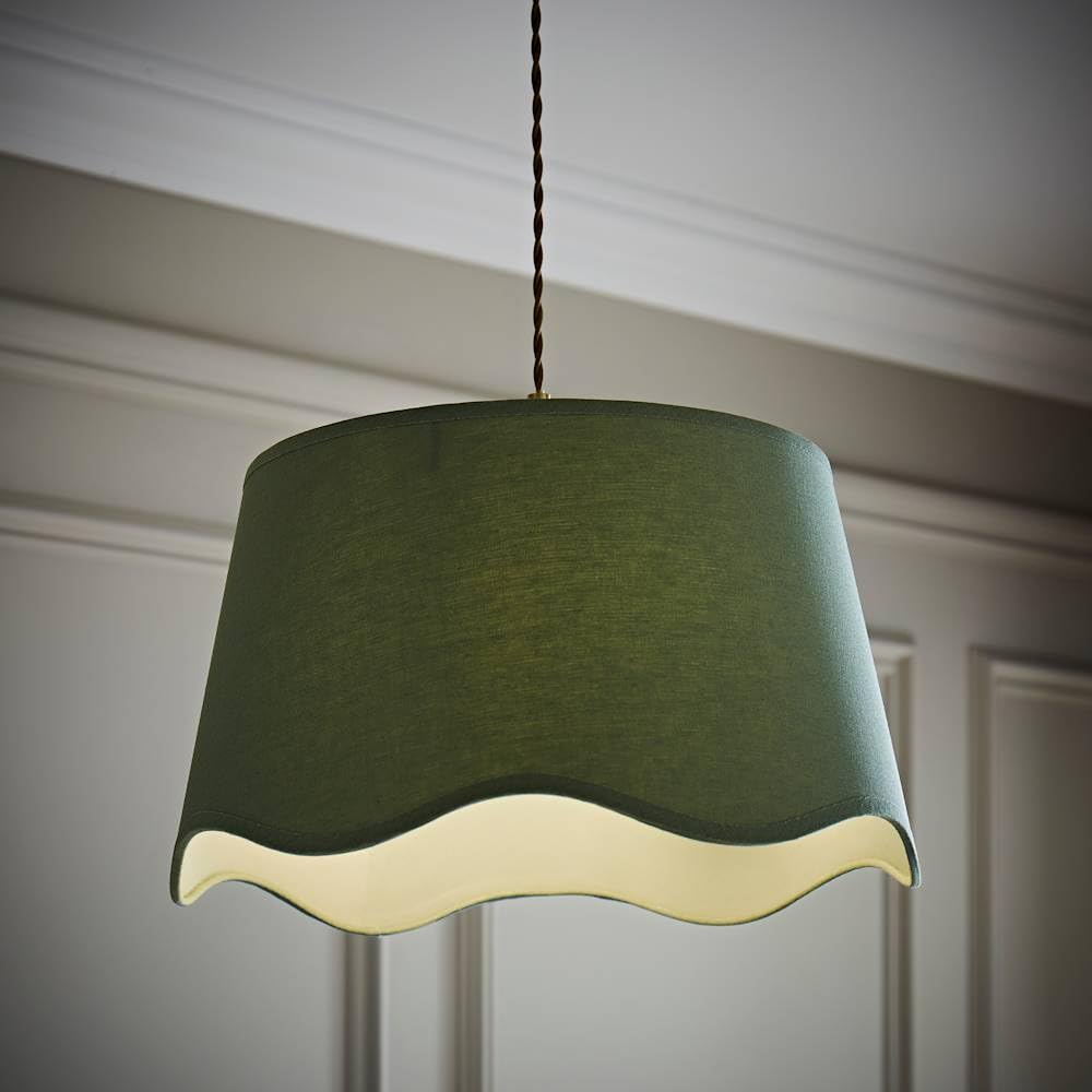 Valuelights Unisex Green Mabel Linen Large 30Cm Scallop Edge W/ Trim Lamp Shade W/ Bulb In