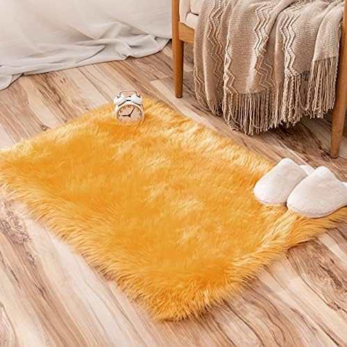 MIULEE Faux Fur Area Rugs Sheepskin Fluffy Mat Fleece Chair Cover Seat Pad Soft Shaggy Area Mat for Bedroom Sofa Floor 60 x 90 cm Irregular Shape White