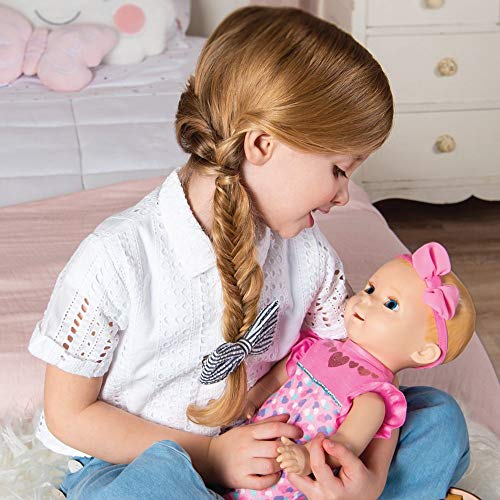 Luvabella Newborn - interaktive Baby Puppe (43 cm) mit blonden Haaren, realistischer Mimik und Bewegungen – Bild 5