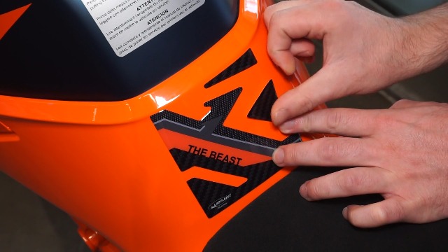 labelbike - Adesivo 3D Moto Paraserbatoio Protezione e Decorazione in Resina compatibile con KTM 1290 Super Duke R 2020-2022