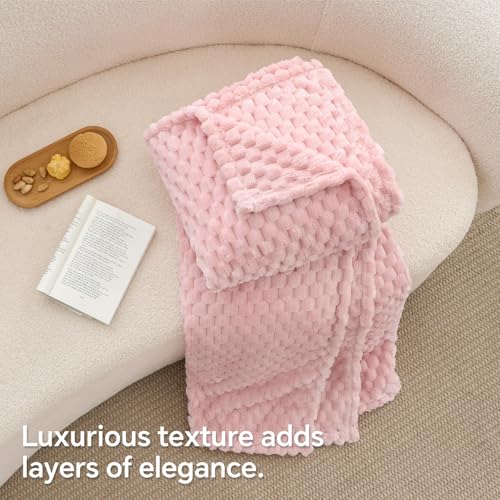 Image of BEDELITE Pink Large Throw Blanket for Couch, Cozy Gifts for Women, 50 * 70 | 3D Jacquard Decorative Fleece Blanket, Super Soft Plush Throws, Cute Birthday Gift for Women & Men, Suitable for All Seasons
