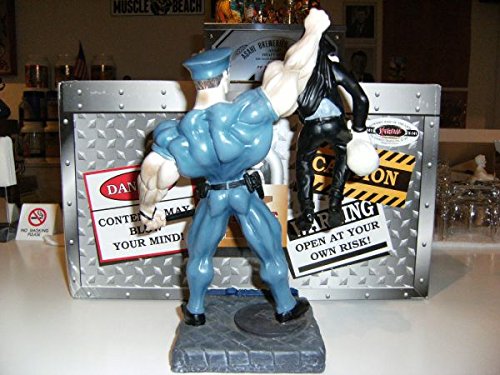 警察官 警備員 ボディーガード ポリス 二頭筋 腕相撲 ボデイビル