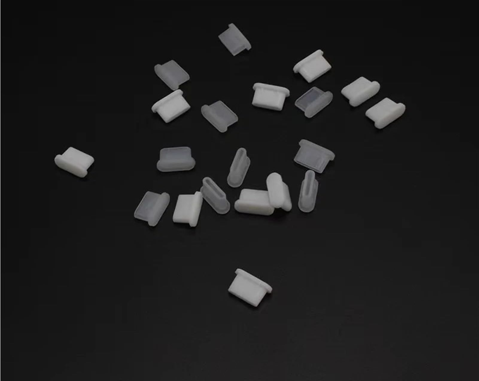 200 Piezas de Enchufe Tipo C, Tapa Antipolvo de Silicona, Base Hembra USB Tipo C, Cubierta de Puerto de Carga de teléfono móvil, tapón de Goma Suave(Black)