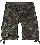 Zwei Seitentaschen mit Laschen und großen Knöpfen