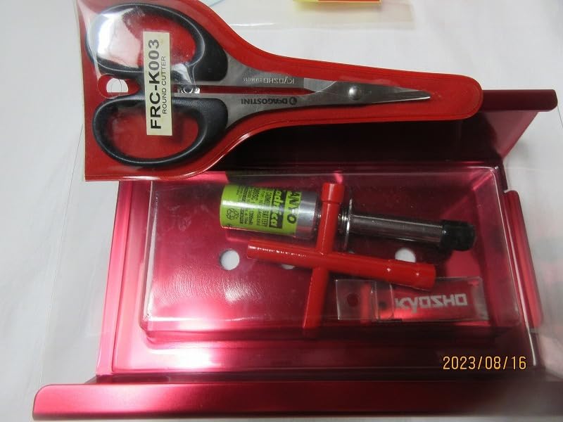 ディアゴティーニ、ラジコンCAR、全巻とクーラーボックスと模型が揃ってます。 ディアゴティーニ、ラジコンCAR、全巻とクーラーボックスと模型