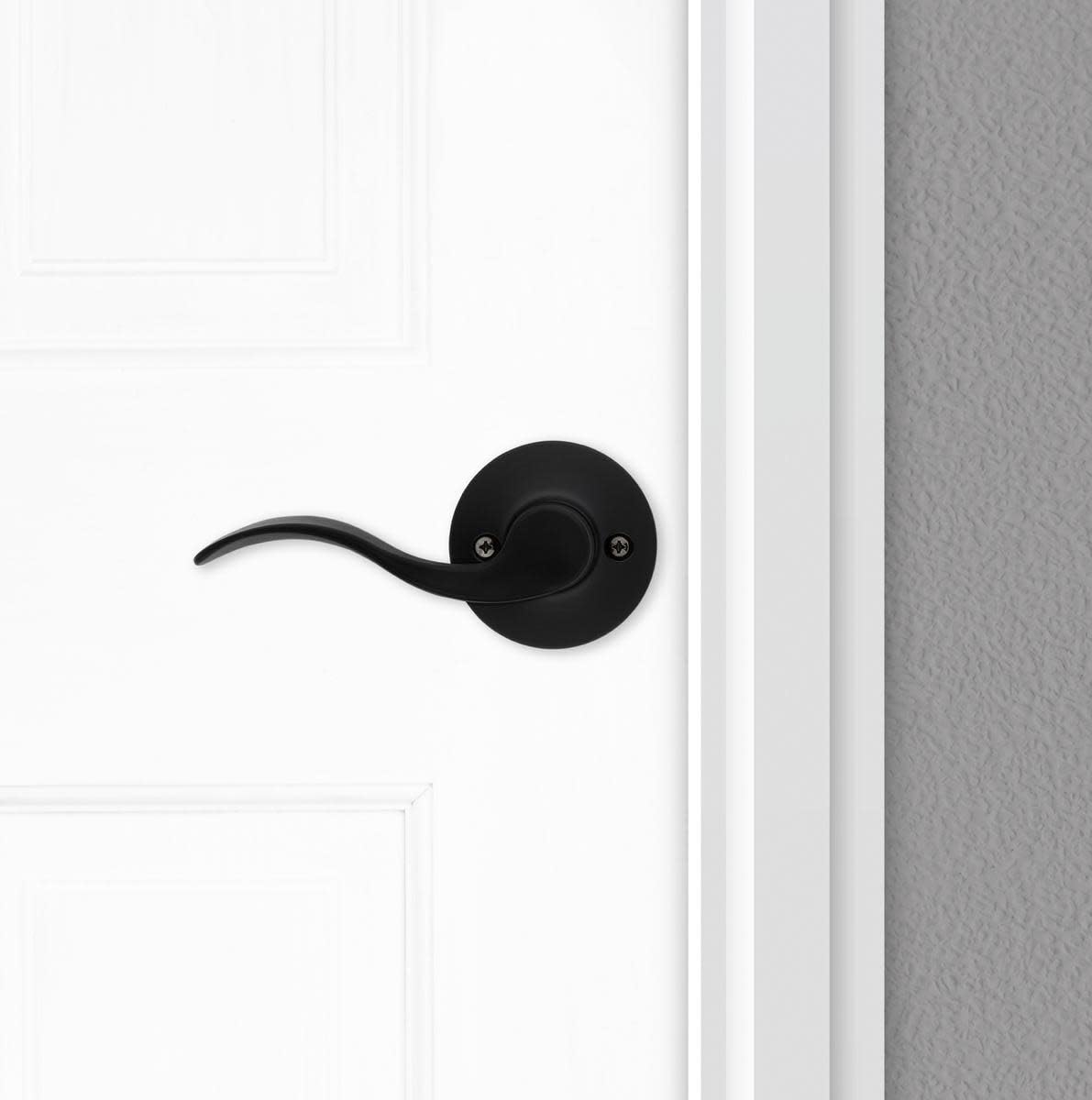 Kwikset Safelock SL1000LY-26D Layton Passage Lock Satin Chrome Finish