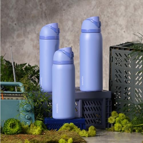 Image of Owala FreeSip Insulated Stainless Steel Water Bottle with Straw, BPA-Free Sports Water Bottle, Great for Travel, 32 Oz, Out of the Blue