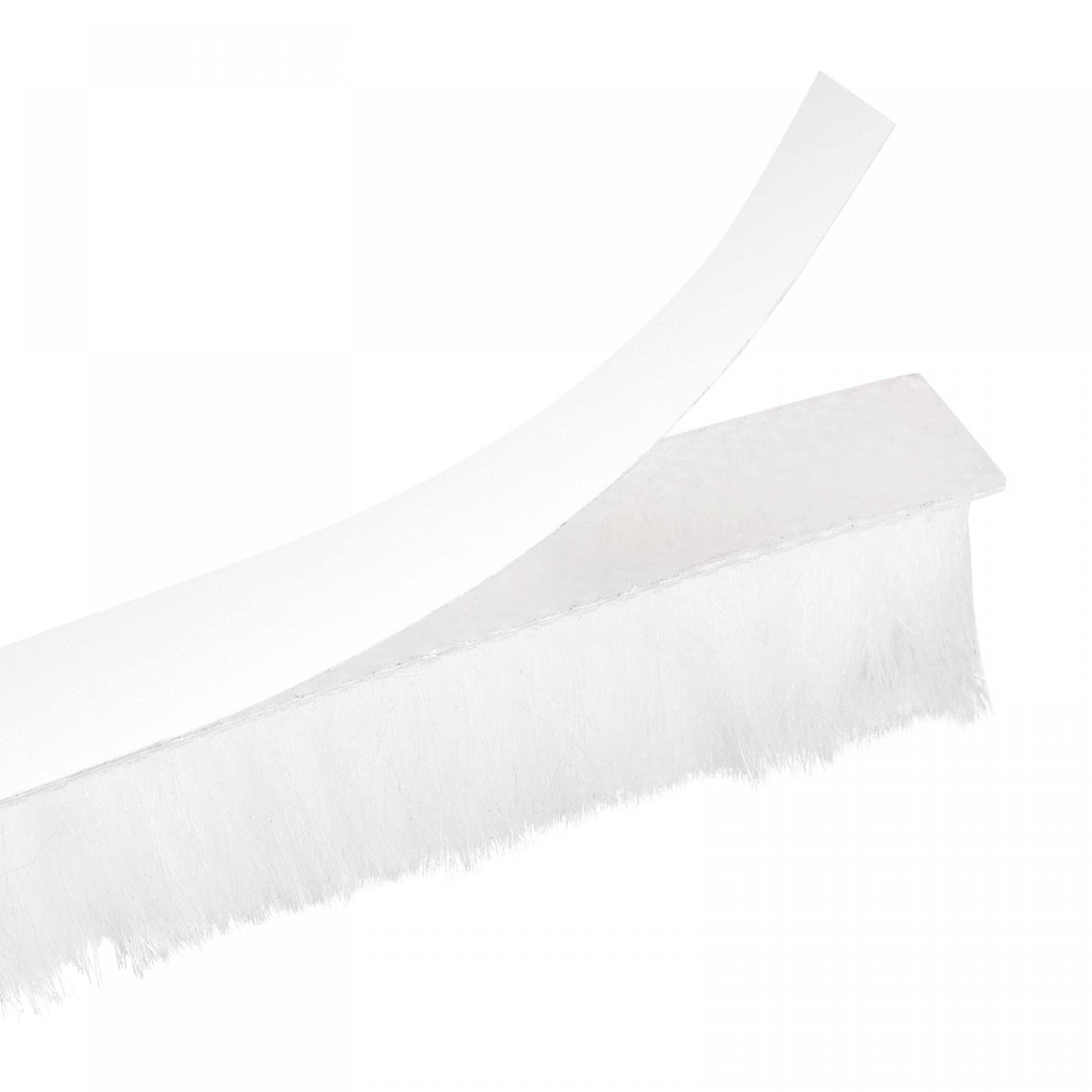 Brosse à dénuder blanche de 15,8 m pour retrouver un salon chaleureux et sans bruits extérieurs