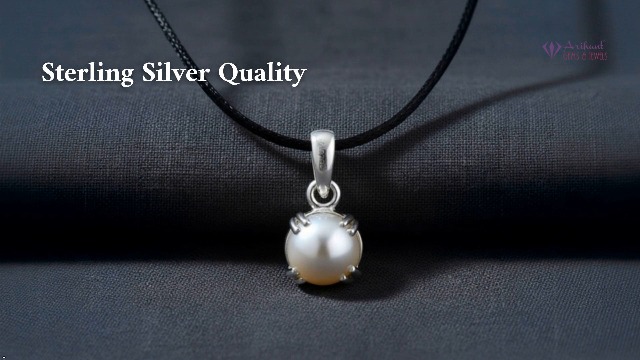 Arihant Gems and Jewels® 7.25 Ratti Freshwater Pearl Pendant