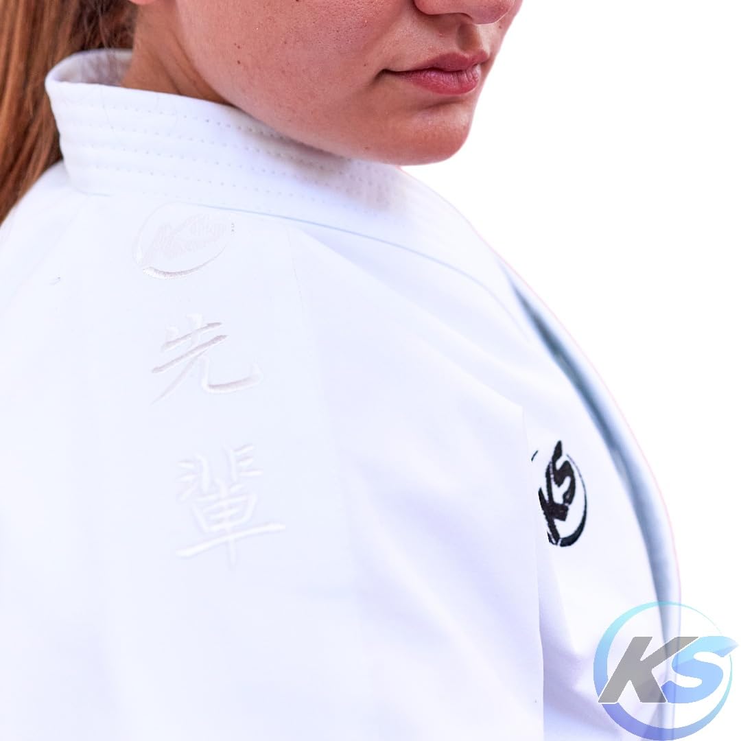 Divisa Karate Karategi Kata Pro - Kimono da Competizione 300 g/m² con Rinforzi - Ideale per Kata e Gare - Bianco Premium