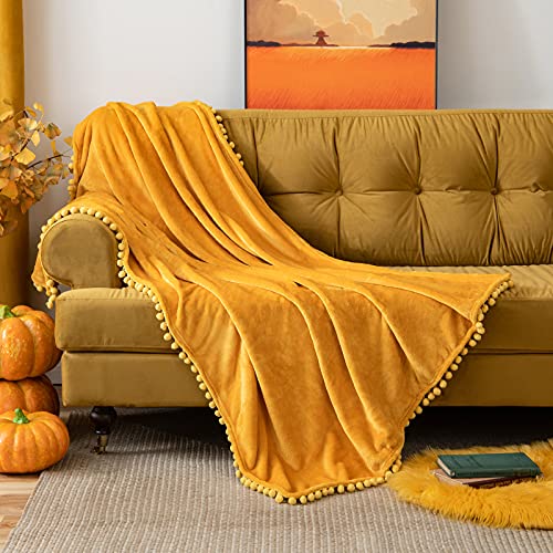 MIULEE Kuscheldecke Fleecedecke Flanell Decke Mit Pompoms Einfarbig Wohndecken Couchdecke Flauschig Überwurf Mikrofaser…