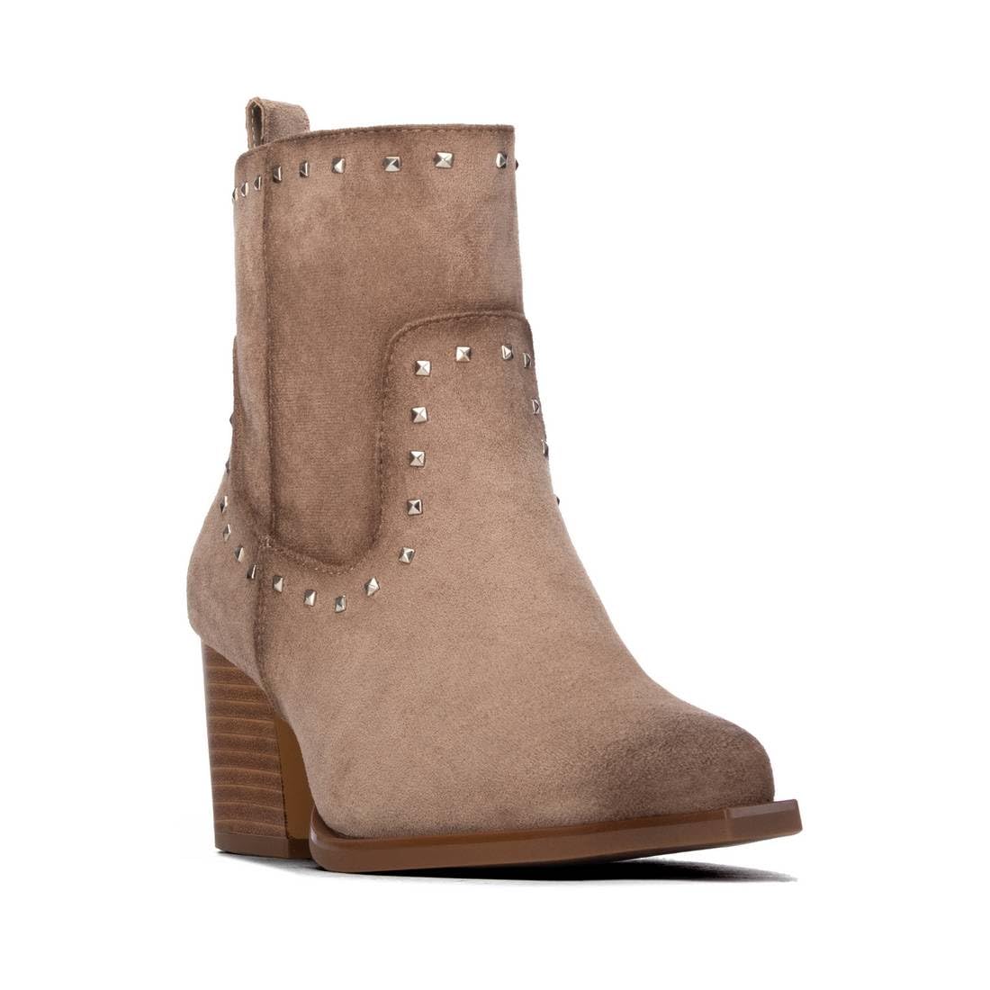 XTI - Botas Camperas Mujer - Calzado Cómodo y Versátil - Moda casual