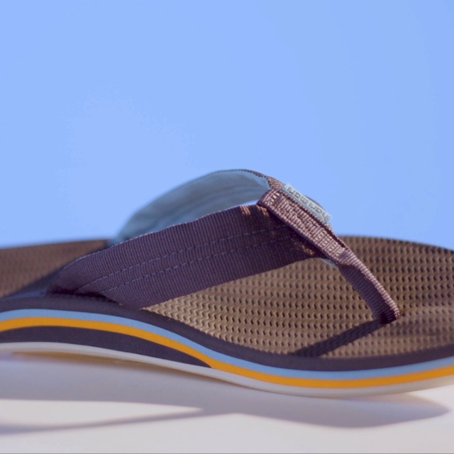 Hari Mari Dunes, Navy 4, 8 : Amazon.ca: Clothing, Shoes & Accessories