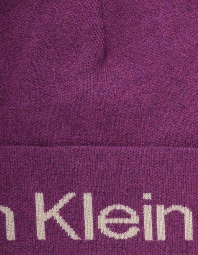 Calvin Klein Cap Logo Beanie Amaranth pour rester au chaud - 3