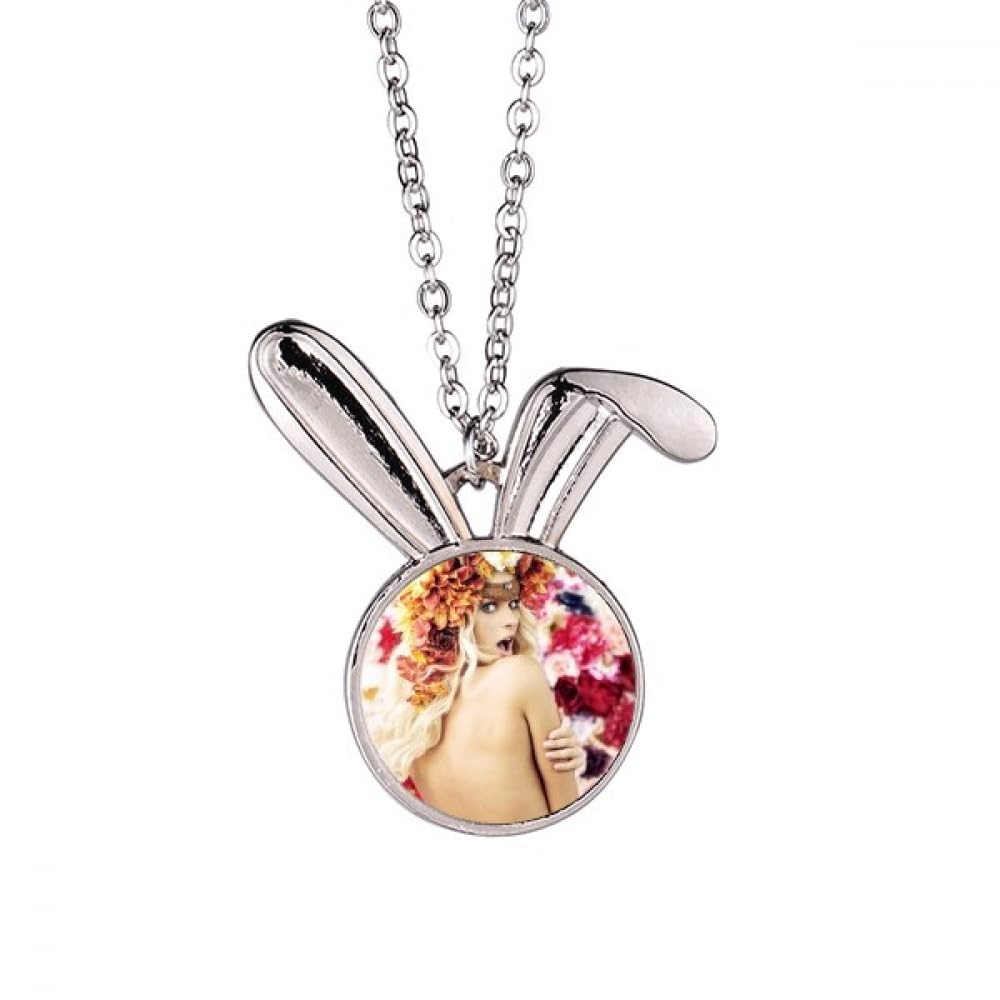 Collier lapin et fleurs, le bijou idéal pour vos tenues champêtres