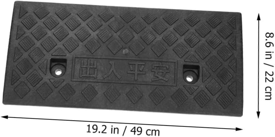 Heavy Duty Car Curb Ramp for Driveway Triangular Ramp for Vehicles Wheelchairs and Scooters Sturdy Rubber Design for Easy Access and Safety