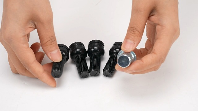 Image of Wheel Lug Nut Kit, Steel Wheel Bolts Set, M14x1.5mm, Locking Wheel Bolts with Key, Black, 4+1 Pieces