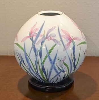 2075 香蘭社　色絵花草　花瓶　時代物 趣楽】 香蘭社謹製 色絵極彩地紋雲麒麟龍鳳凰図花瓶 高さ