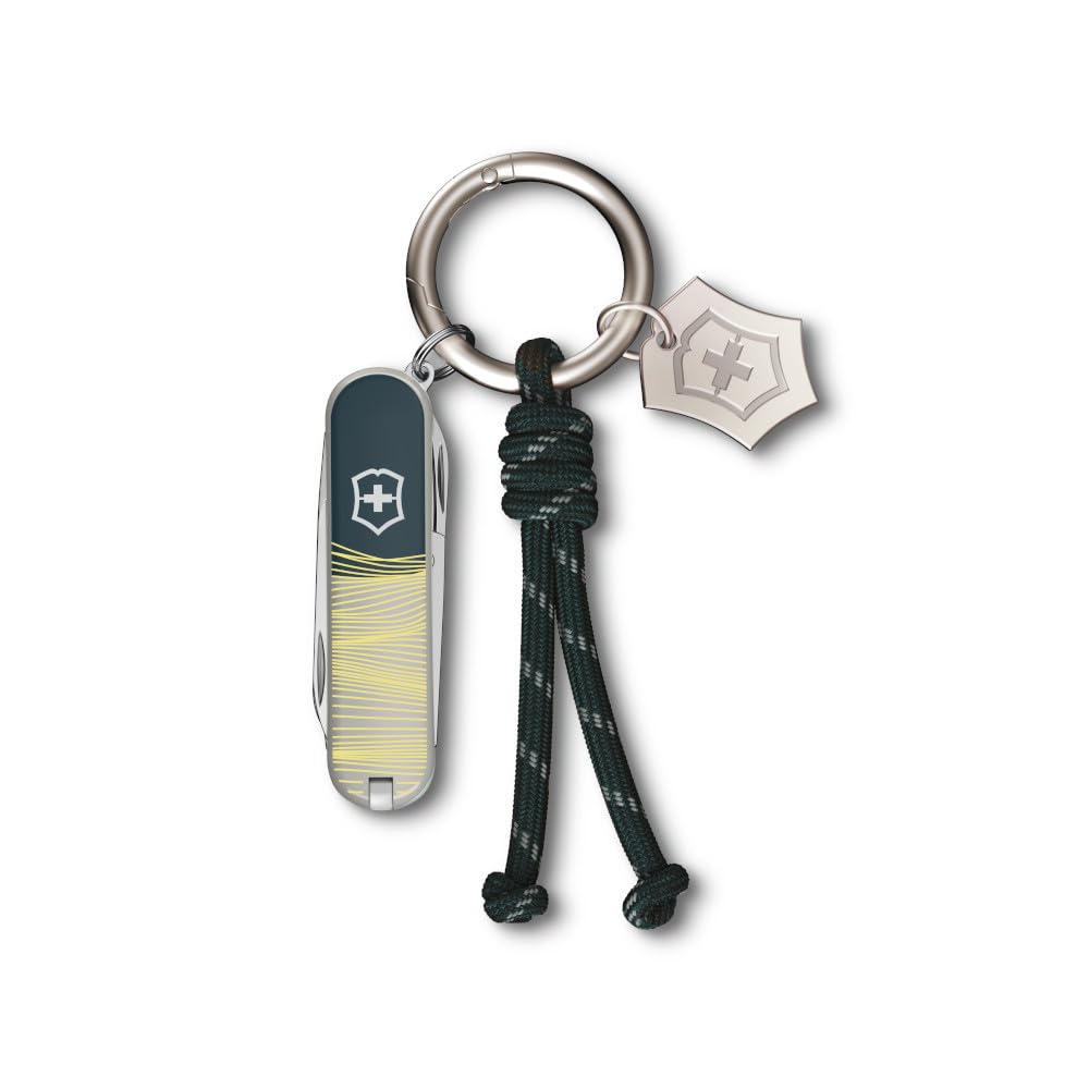VICTORINOX Couteau de Poche Classic SD, 7 Fonctions, Swiss Made, Outil Multifonction pour Femmes, Porte-Clés, y c. Boîte Cadeau, New York Style (Bleu, Jaune)