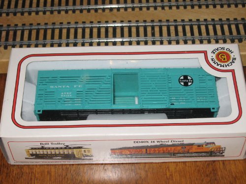 Bachmann HO Scale 41' Wood Stock Car Santa Fe Aqua