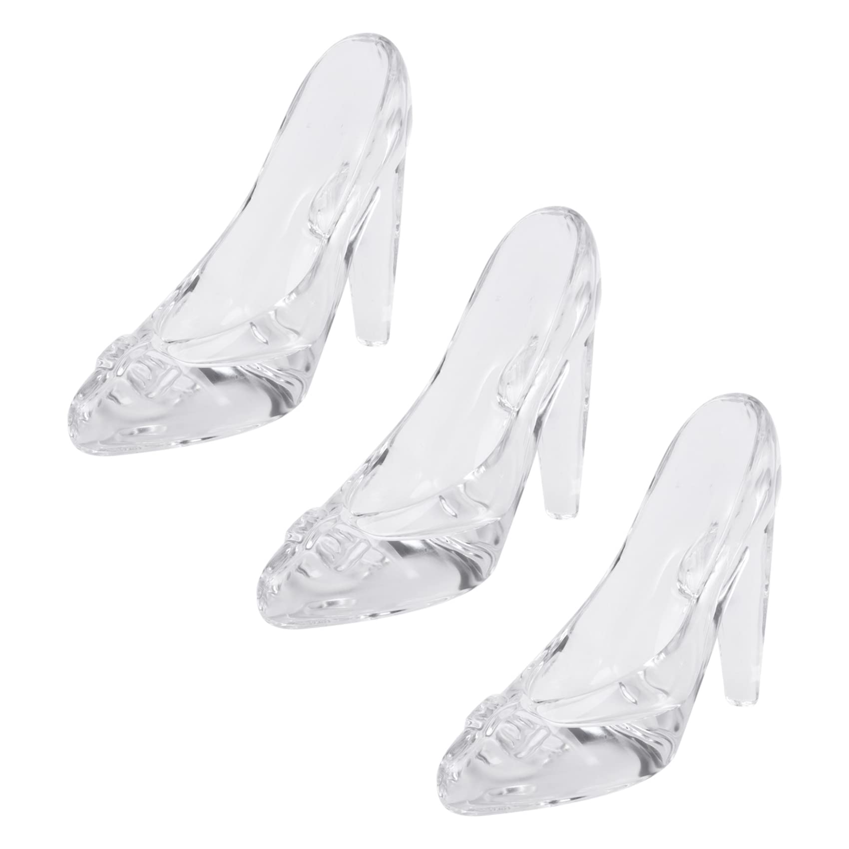 Chaussures de mariage en cristal pour une décoration de table romantique raffinée