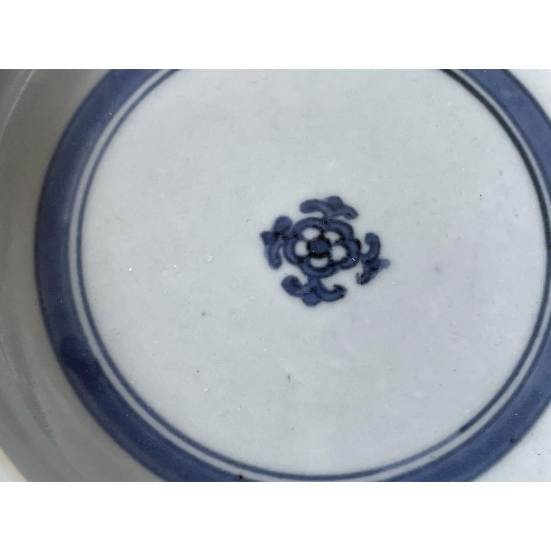 Amazon.co.jp: 骨董 アンティーク 古伊万里 薄瑠璃釉染付 四弁花文 ｜陶芸 