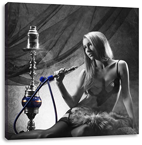 Pixxprint Frau mit Shisha als Leinwandbild/Größe: 60x60 cm/Wandbild/Kunstdruck/fertig bespannt