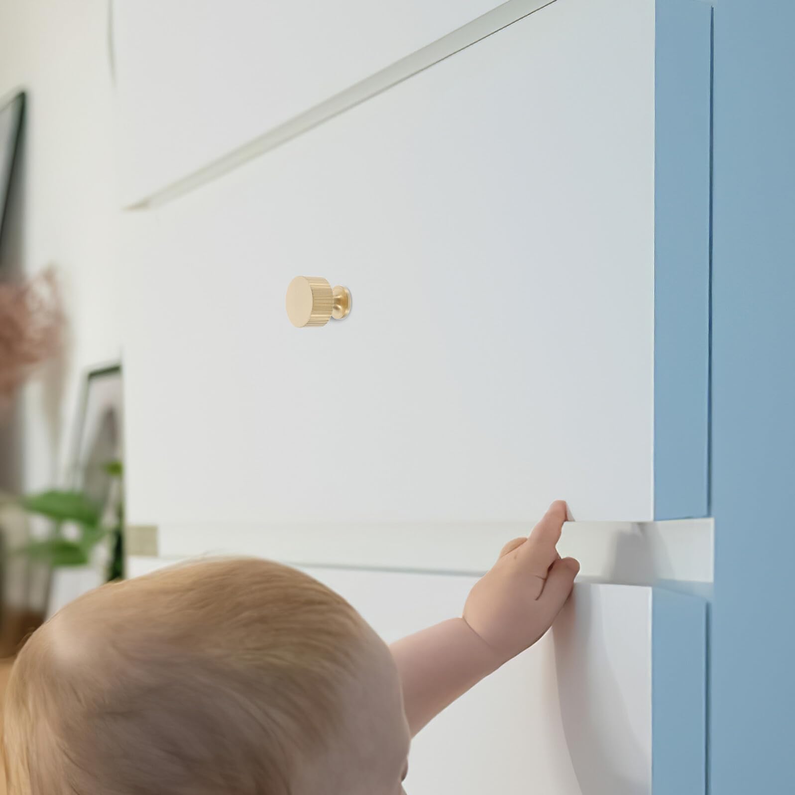 Ciieeo Manopole in Ottone Dorato per Mobili, Pomelli per Cassetti e Armadi, Ferramenta per Mobili in Rame, Set da 5 Pezzi, Design Europeo Rotondo per Cucina e Soggiorno