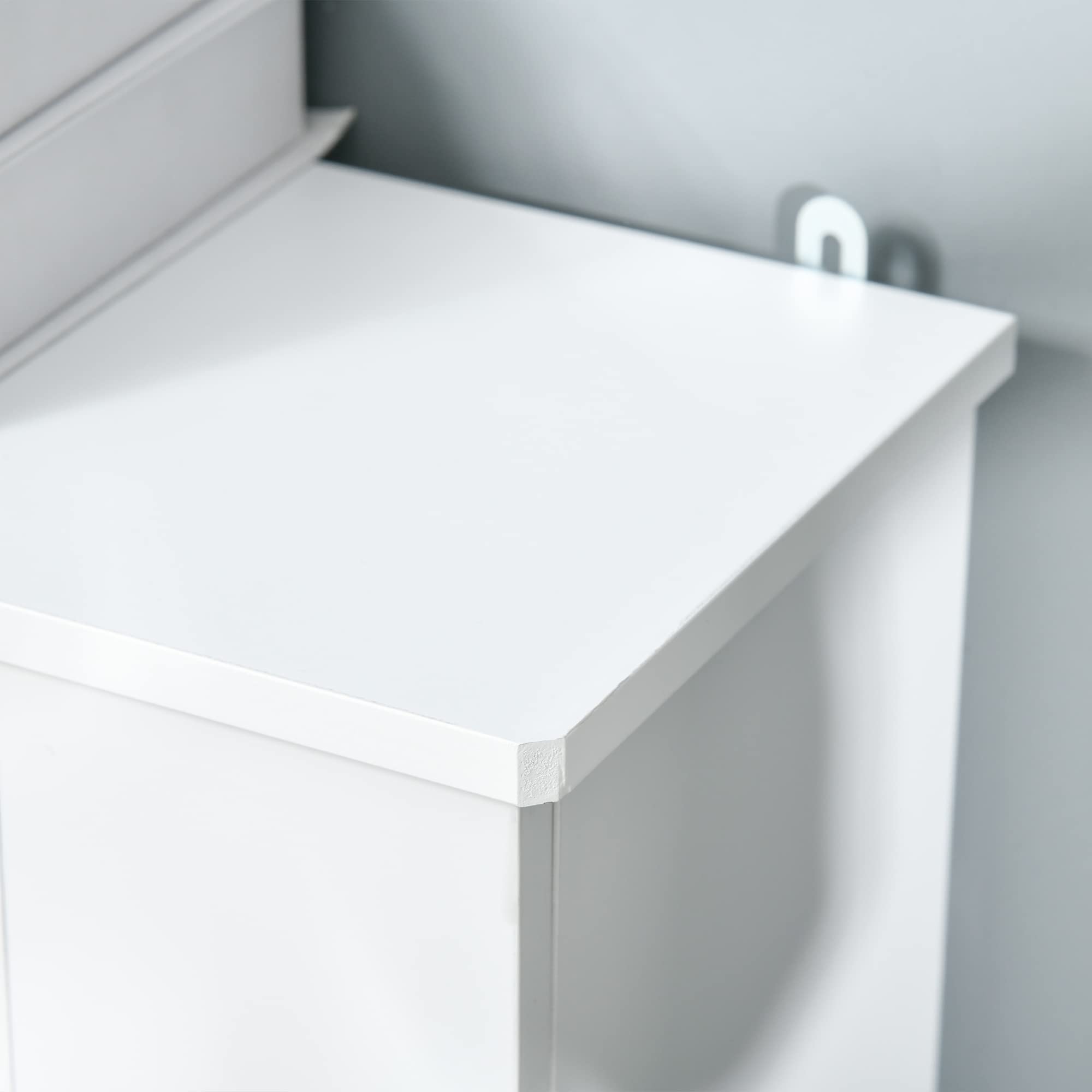 HOMCOM Copritermosifone in Legno Bianco per Caloriferi e Radiatori, Copri Termosifone Moderno con Anti-ribaltamento, Doghe e Piano d'Appoggio, 78x19x81cm
