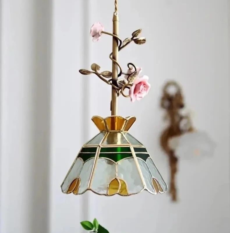 Lustre rose suspendu en cuivre pour créer un coin lecture chaleureux dans votre chambre
