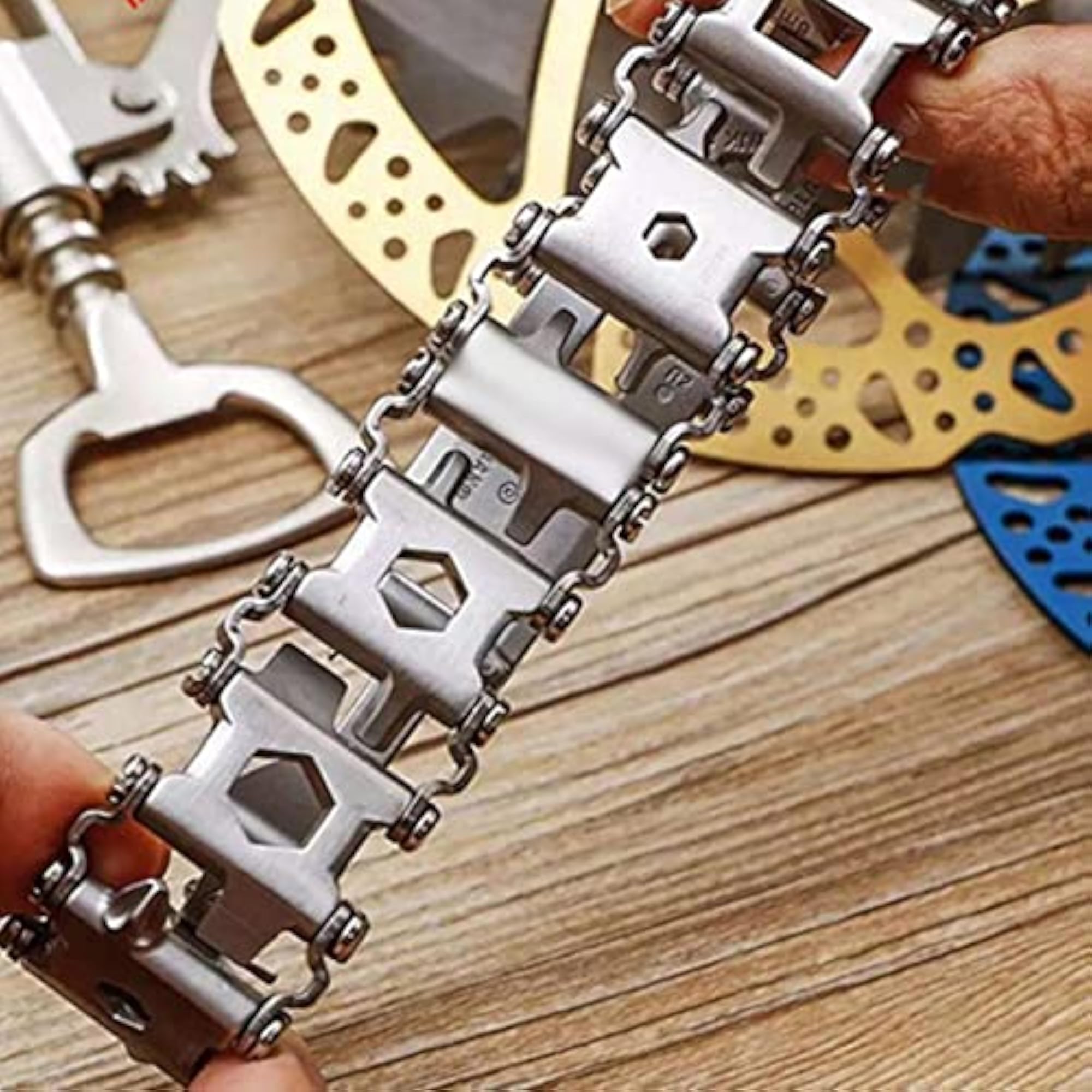 31-in-1 Multifunction Tool Outdoor Bracelet