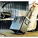 PELI 1440 Schützender Koffer mit Top Loader Design, Trolley Koffer, Reisekoffer, IP67 Wasser- und Staubdicht, 34L Volumen, Mit Schaumstoffeinlage (Anpassbar), Farbe: Schwarz