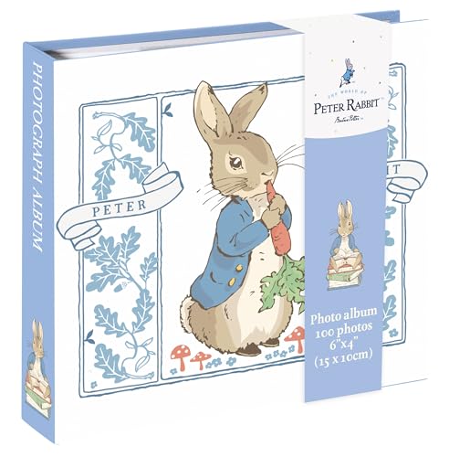 Álbum de fotos de Peter Rabbit con diseño de picnic en el bosque