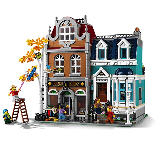 LEGO 10270 Creator Expert Bookshop Modular Building, Home Décor Display Set for Collectors, Advanced Collection, Gift Idea for 16 plus Year Olds