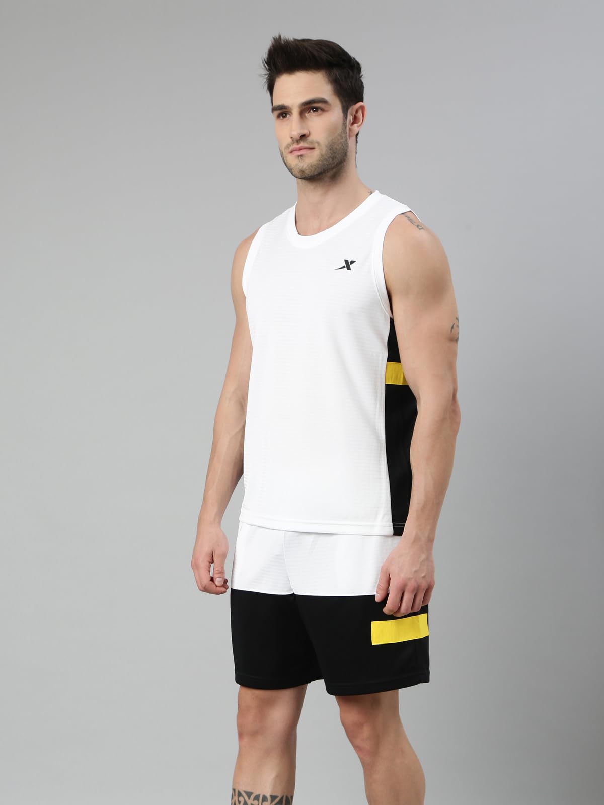 XTEP Pearl White,Black Basketball Short-sleeveT-Shirt Size_XL