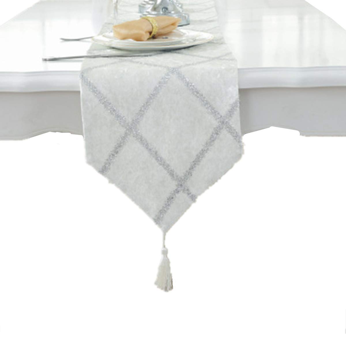 Chemin de table de mariage ivoire pour une décoration de Noël magique