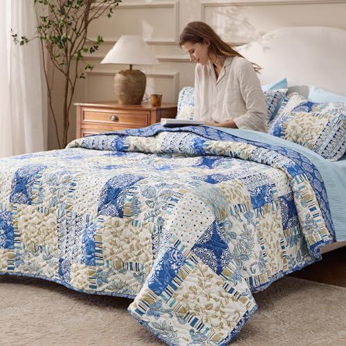 Image of Bedsure Patchwork Quilt Queen Size, Reversible Boho Comforter Bedding, Blue