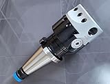 Ausbohrkopf Ausdrehkopf 100 mm - Aufnahme SK40 DIN-2080 M16 - Kopf: Kopfdurchmesser 100 mm Werkzeugaufnahme 25 mm - Vorschub Zustellgenauigkeit 0,01 mm - gehärtet und geschliffen Rundlaufgenauigkeit (0,005mm) - Ausbohrgröße Ø 10 - 250 Ø mm - Gewicht: 5 Kg Hersteller: Vertex