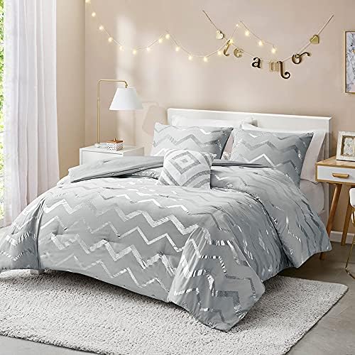 Codi Ziggy Grey/Silver Comforter Set Queen/Full Size, Chevron Plush Metallic Bed Set, 4 Piece Bedding Sets (2 Matching Sham + 1 Decorative Pillow)