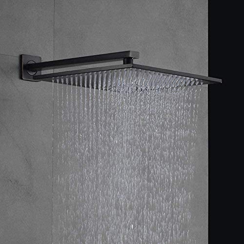 Ensemble de douche noir et bronze chic pour moderniser votre bain