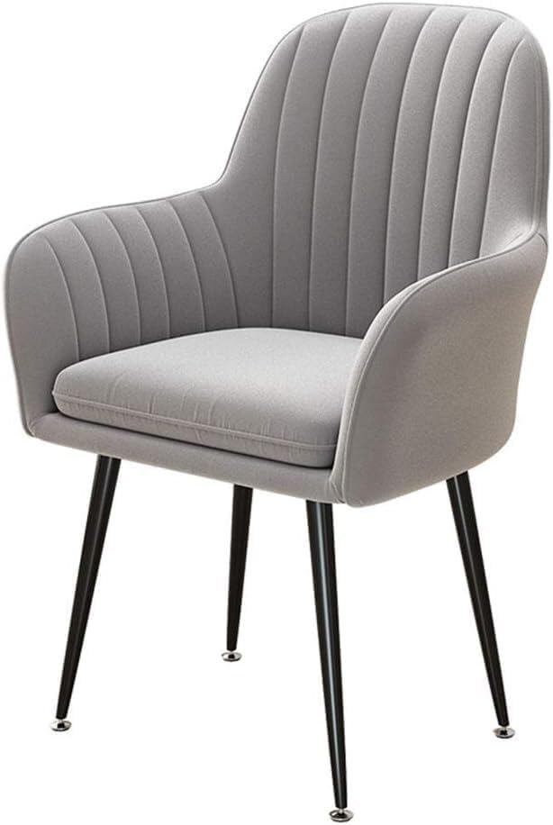Chaise flanelle grise pour cuisine et repas conviviaux autour de la table