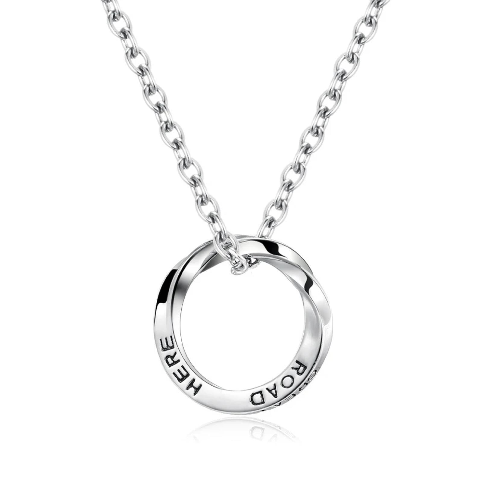 Collier Mobius vintage simple argenté pour éviter les bijoux fragiles