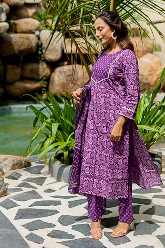 Image of MIRCHI FASHION Pure Cotton Women Straight Batik Printed Kurti Set with Dupatta and Pant