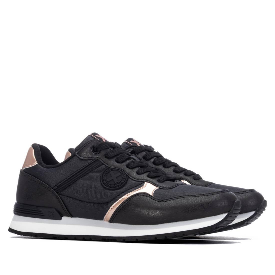 XTI - Zapatilla Mujer - Calzado Cómodo y Versátil - Moda Casual